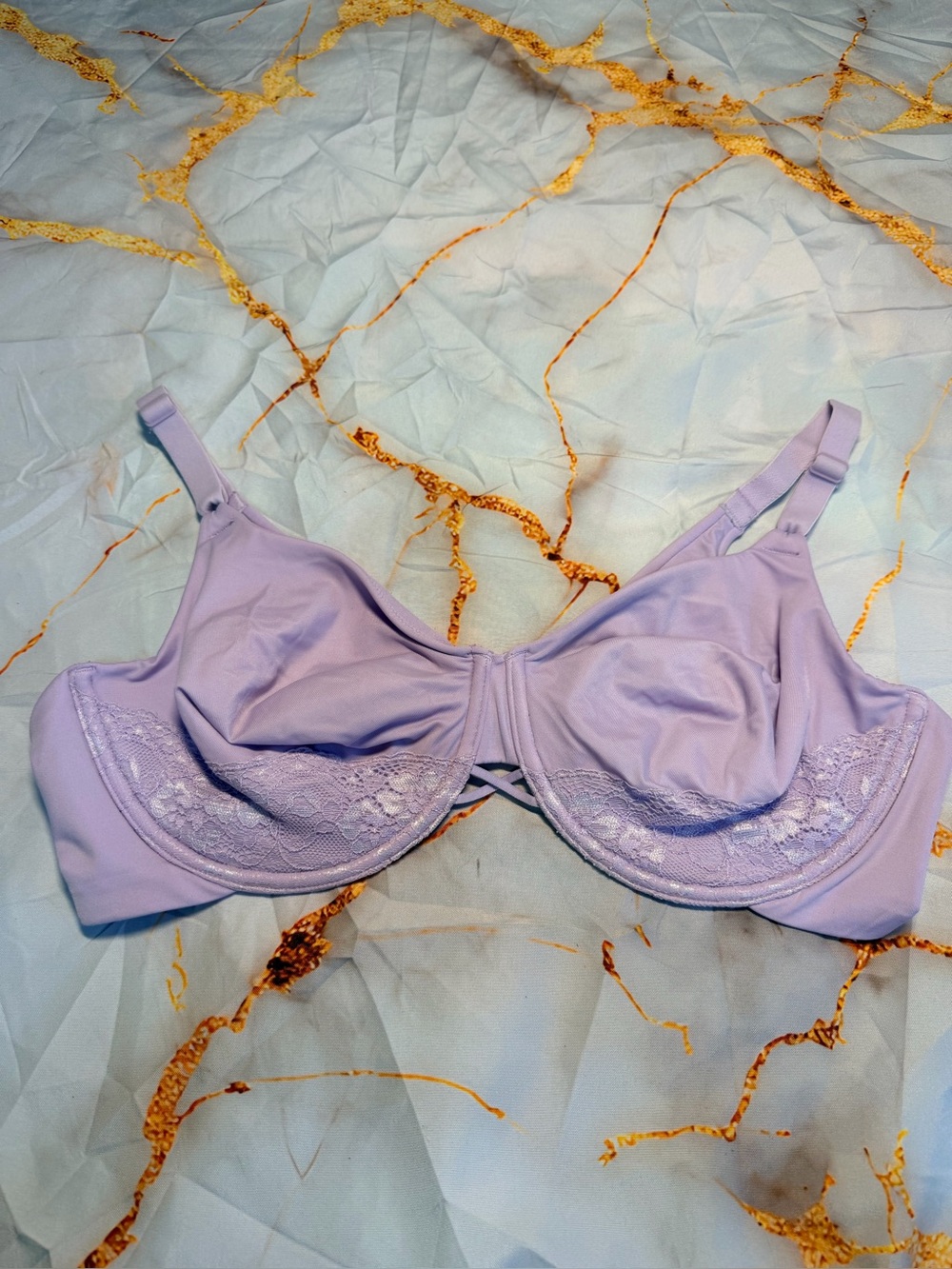 Vanity Fair lace Lavender size 42C